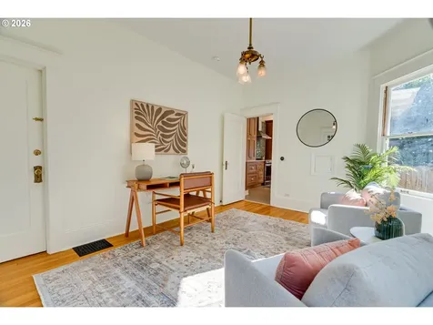 2104 SE Elliott Avenue Portland OR 97214