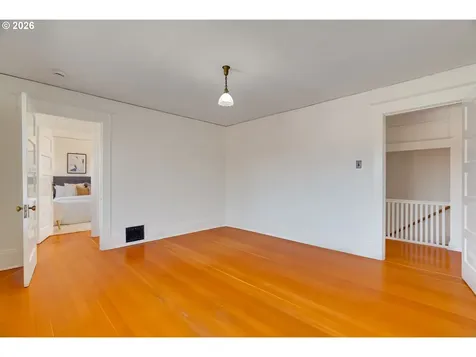 2104 SE Elliott Avenue Portland OR 97214