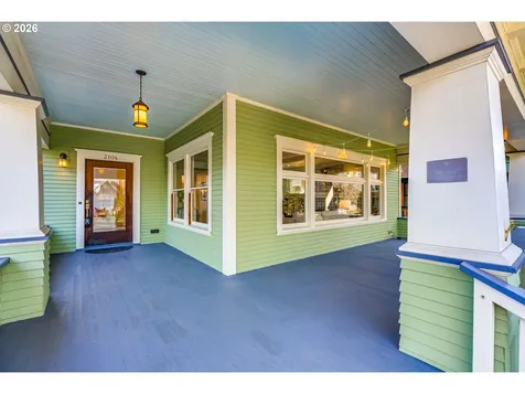 2104 SE Elliott Avenue Portland OR 97214