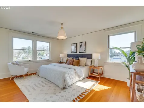 2104 SE Elliott Avenue Portland OR 97214