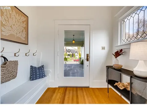 2104 SE Elliott Avenue Portland OR 97214