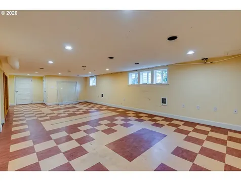 2104 SE Elliott Avenue Portland OR 97214