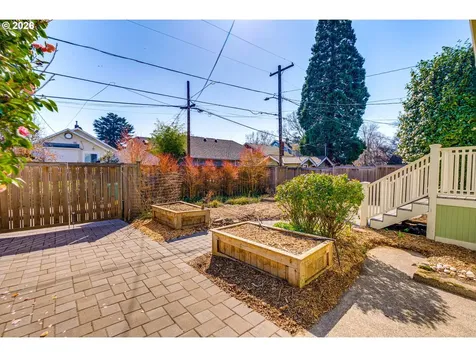 2104 SE Elliott Avenue Portland OR 97214
