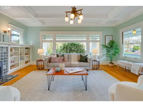 2104 SE Elliott Avenue Portland OR 97214