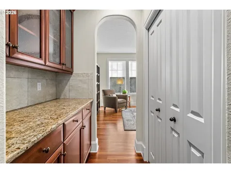 13340 Auburn Court Lake Oswego OR 97035