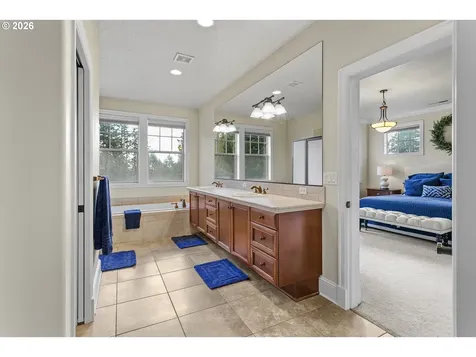 13340 Auburn Court Lake Oswego OR 97035