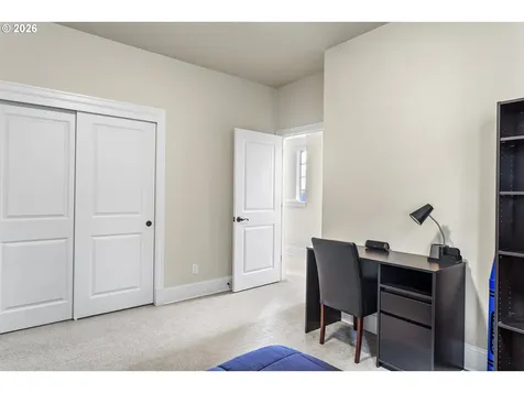 13340 Auburn Court Lake Oswego OR 97035