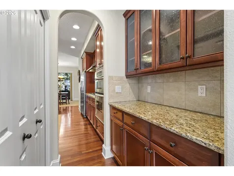 13340 Auburn Court Lake Oswego OR 97035