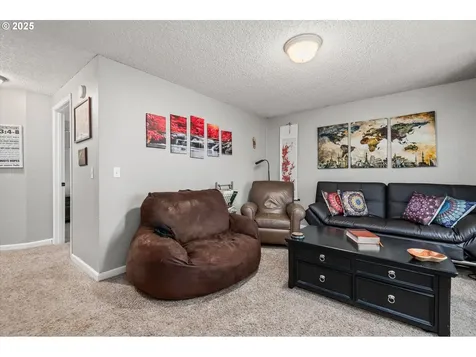 24795 Parkside Drive Veneta OR 97487