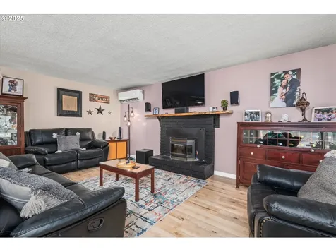 24795 Parkside Drive Veneta OR 97487