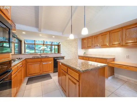2040 Dogwood Drive Eugene OR 97405