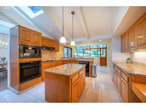2040 Dogwood Drive Eugene OR 97405