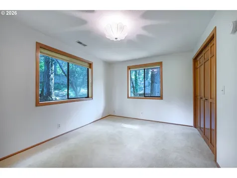 2040 Dogwood Drive Eugene OR 97405