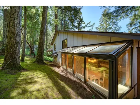 2040 Dogwood Drive Eugene OR 97405