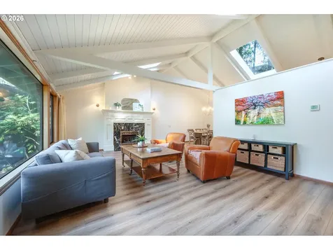 2040 Dogwood Drive Eugene OR 97405
