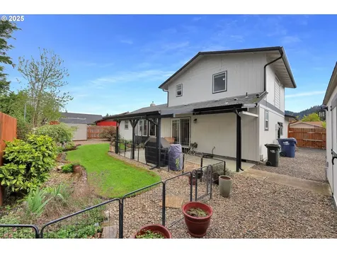 1049 65th Street Springfield OR 97478