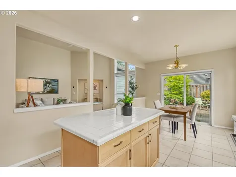 8891 SW Iowa Drive Tualatin OR 97062