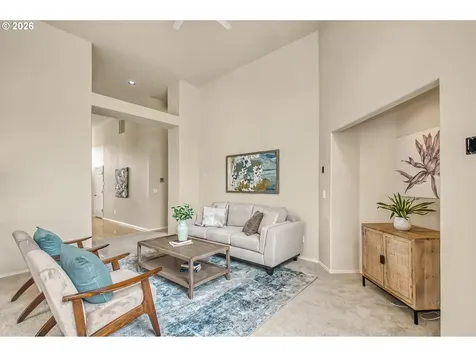 8891 SW Iowa Drive Tualatin OR 97062