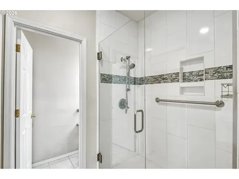 8891 SW Iowa Drive Tualatin OR 97062