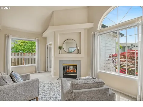 8891 SW Iowa Drive Tualatin OR 97062
