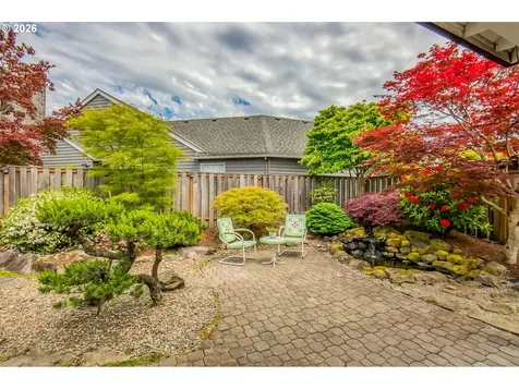 8891 SW Iowa Drive Tualatin OR 97062