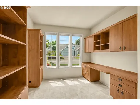 8891 SW Iowa Drive Tualatin OR 97062