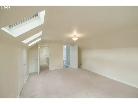 895 Hilltop Drive NW Salem OR 97304