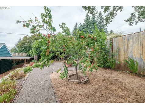 895 Hilltop Drive NW Salem OR 97304