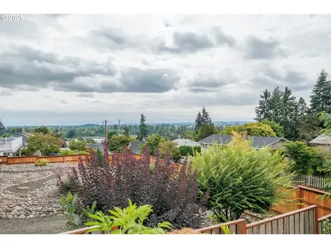 895 Hilltop Drive NW Salem OR 97304