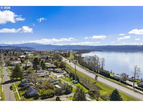 969 B Street Washougal WA 98671