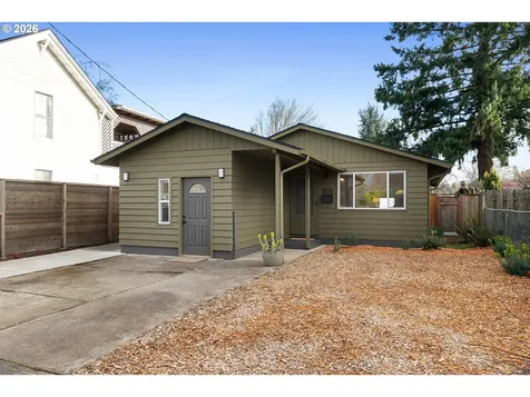 5520 SE Reedway Street Portland OR 97206