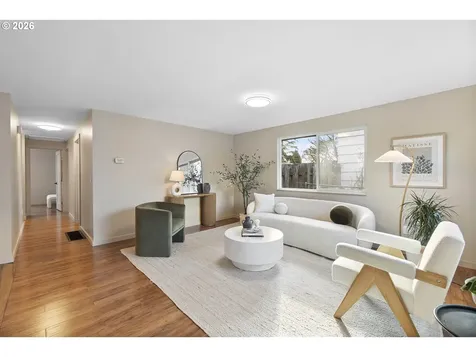 5520 SE Reedway Street Portland OR 97206