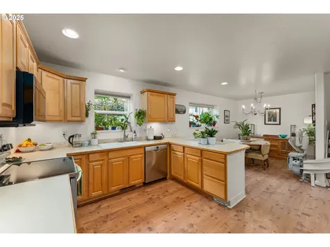 129 Summerwood Street Roseburg OR 97471