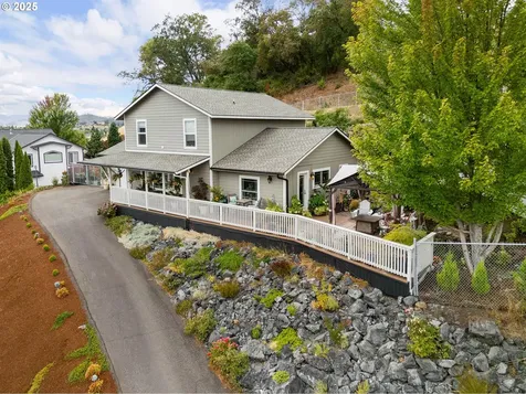 129 Summerwood Street Roseburg OR 97471