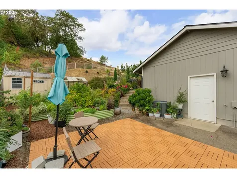 129 Summerwood Street Roseburg OR 97471