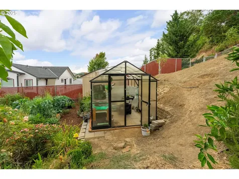 129 Summerwood Street Roseburg OR 97471