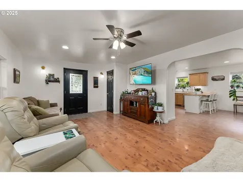 129 Summerwood Street Roseburg OR 97471