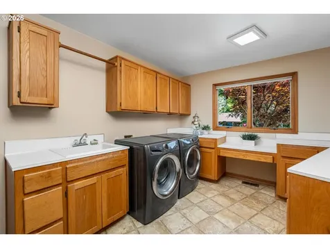 16969 NW Hazelgrove Court Beaverton OR 97006