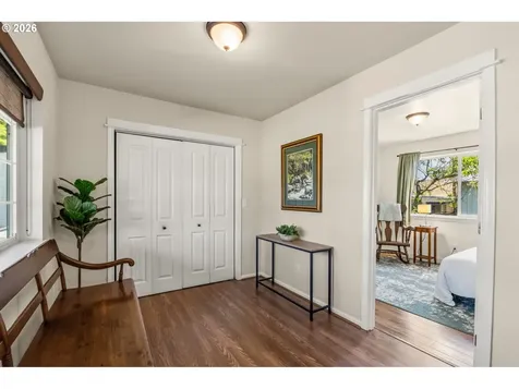 286 N 6th Street Creswell OR 97426