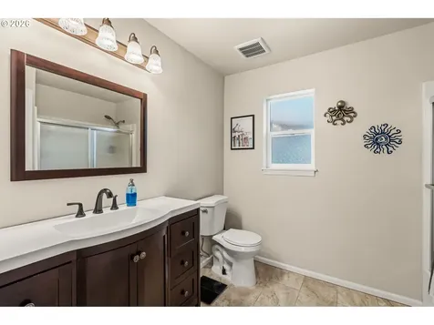 286 N 6th Street Creswell OR 97426