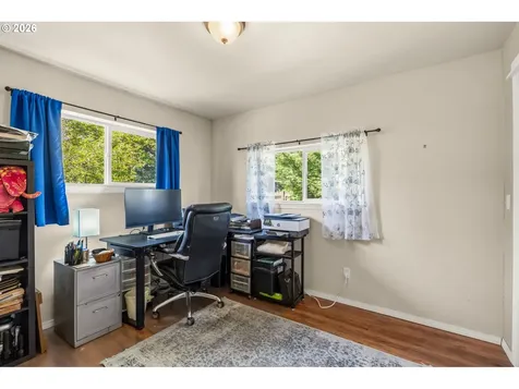 286 N 6th Street Creswell OR 97426