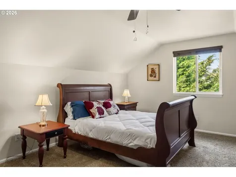 286 N 6th Street Creswell OR 97426