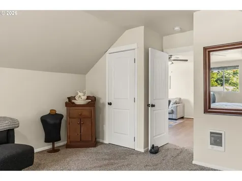 286 N 6th Street Creswell OR 97426