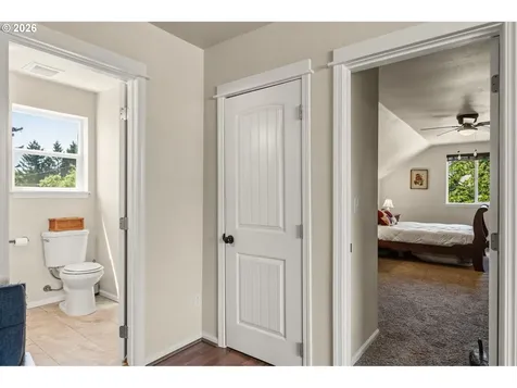 286 N 6th Street Creswell OR 97426