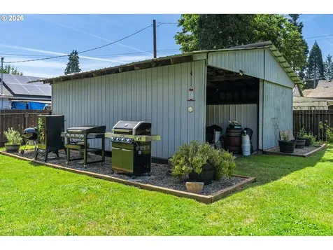 286 N 6th Street Creswell OR 97426