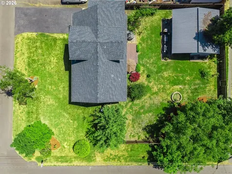 286 N 6th Street Creswell OR 97426