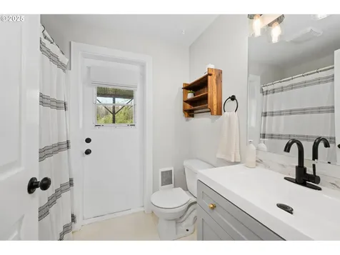 1259 SW Cedar Drive Warrenton OR 97146