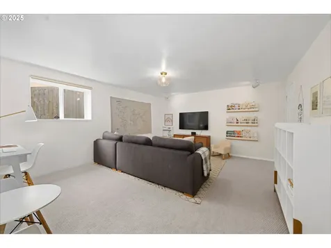 1259 SW Cedar Drive Warrenton OR 97146