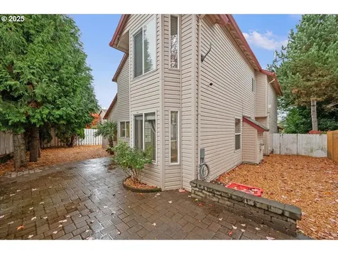 1351 NE Greenway Drive Gresham OR 97030