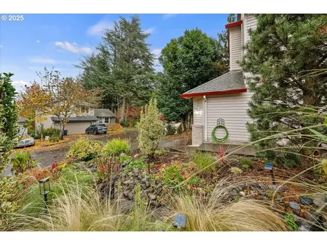 1351 NE Greenway Drive Gresham OR 97030